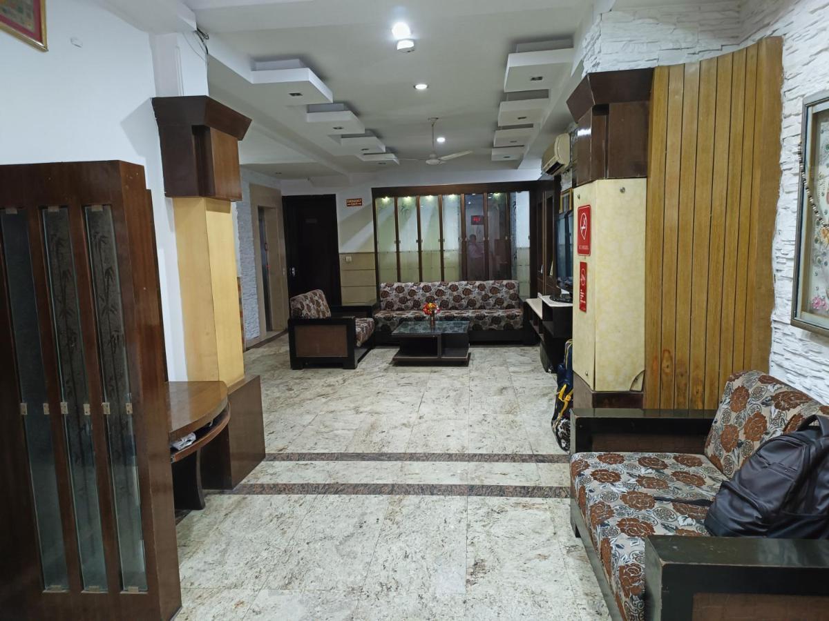 Hotel Tjs Grand Delhi  Exterior foto