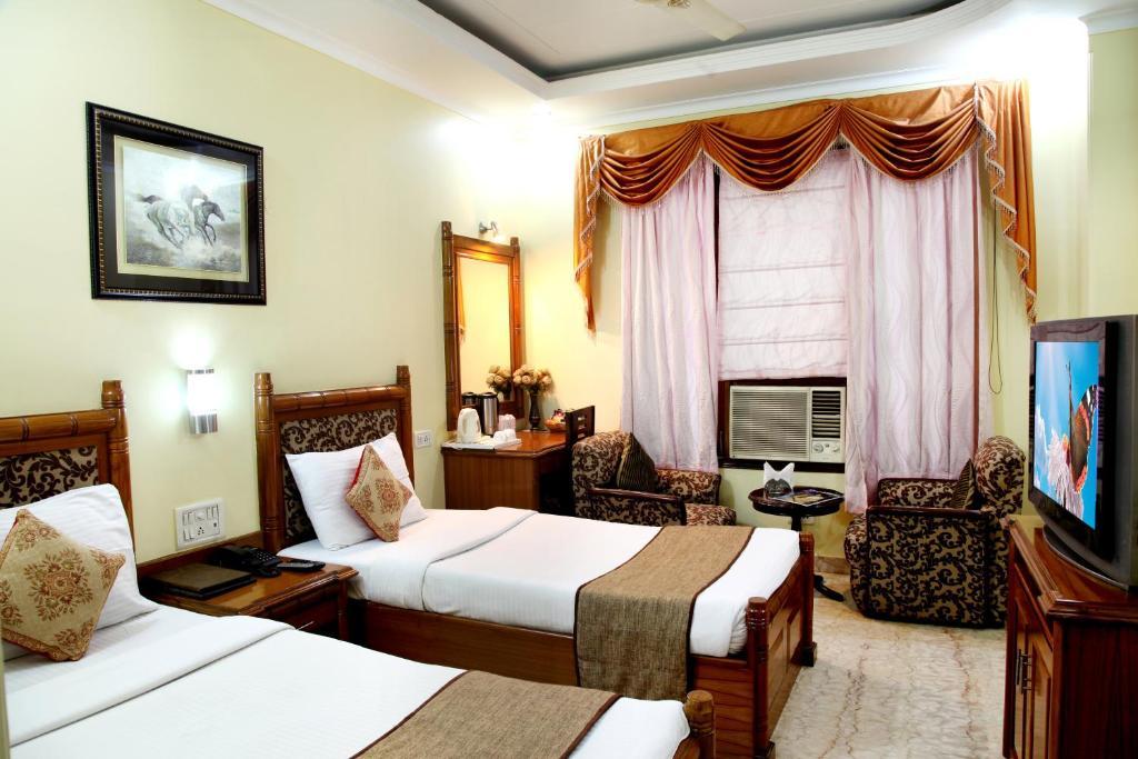 Hotel Tjs Grand Delhi  Habitación foto